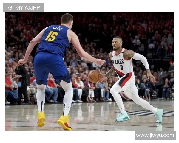 小佩顿穿ZK6湖人配色暴扣,库里东契奇新战靴亮相